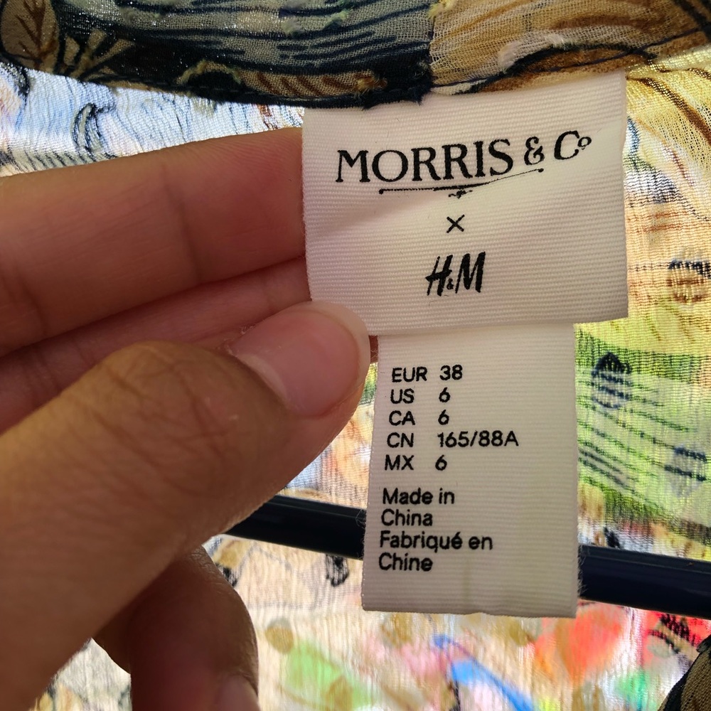 H&M Button Down Top - Picture 2 of 2